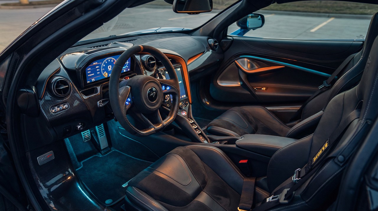 抖阴汽车内饰改装视频